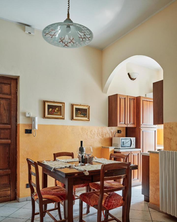 Terrazza Di Alfieri - Alloggio Con Terrazza Privata Nel Centro Di Asti Exterior foto